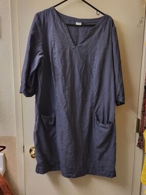 V-Neck Tunic Dress with Front Pockets - XL